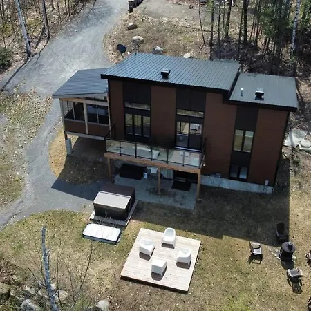 Chalet Le Raton Chertsey Exterior photo